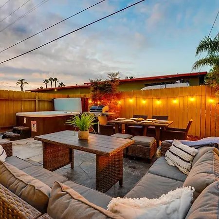 Pacific Paradise - Large Patio, Hot Tub, Short Walk To Beach, & Parking